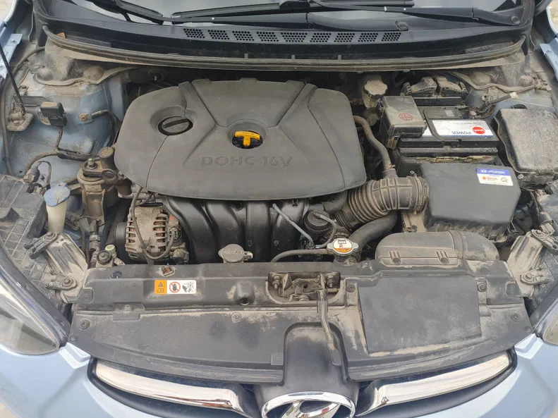 Hyundai Elantra 2013 - 18
