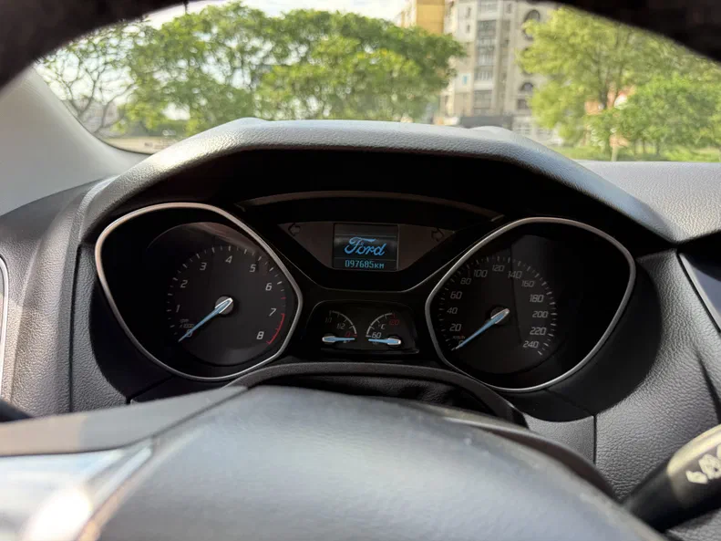 Ford Focus 2013 - 6