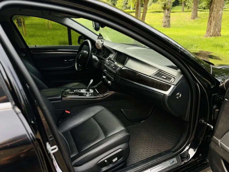 BMW 5 серія 2013 - 16