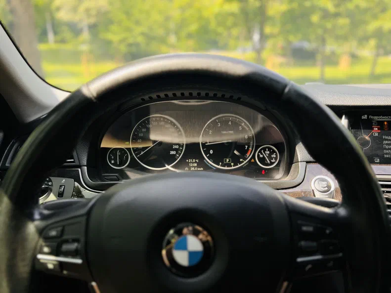 BMW 5 серія 2013 - 6