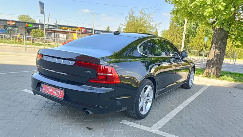 Volvo S90 2018 - 12