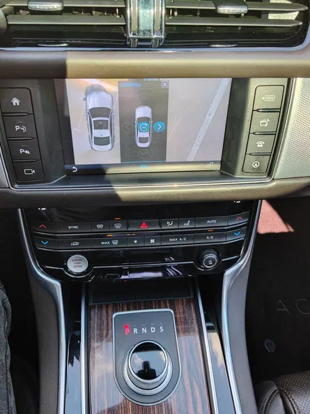 Jaguar XF 2016 - 7