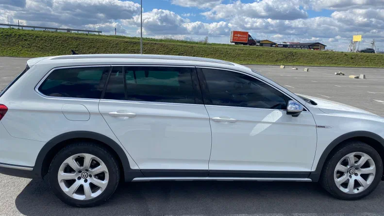Volkswagen Passat 2016 - 1