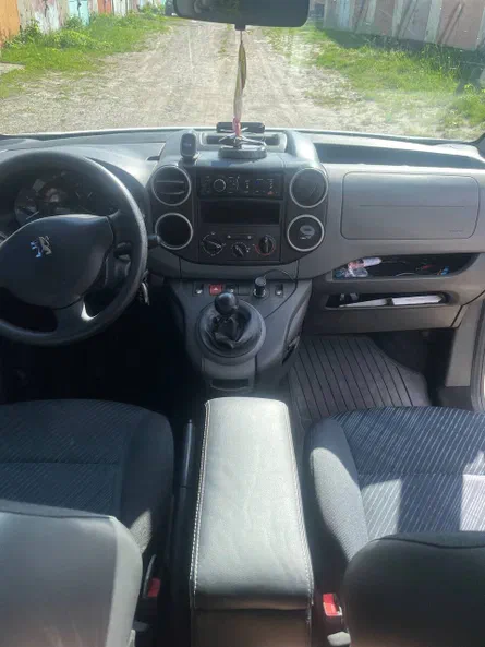 Peugeot Partner 2009 - 4