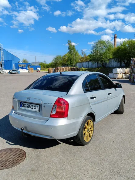 Hyundai Accent 2007 - 4