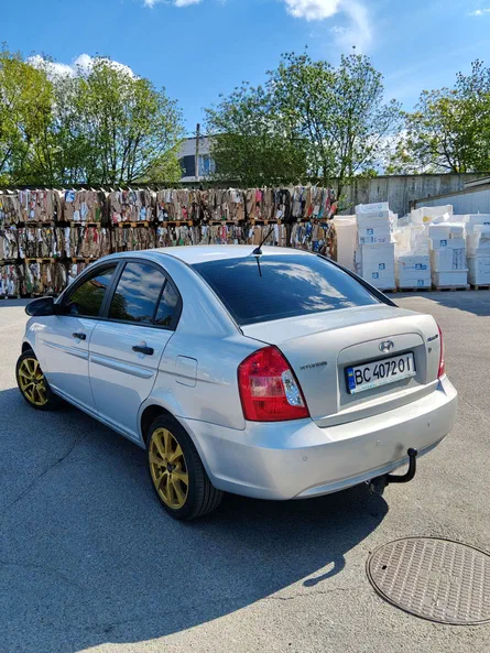 Hyundai Accent 2007 - 3