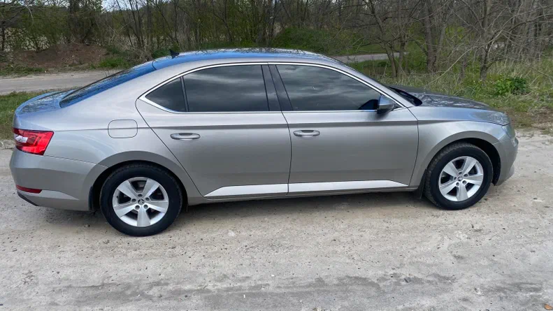 Skoda Superb 2018 - 5