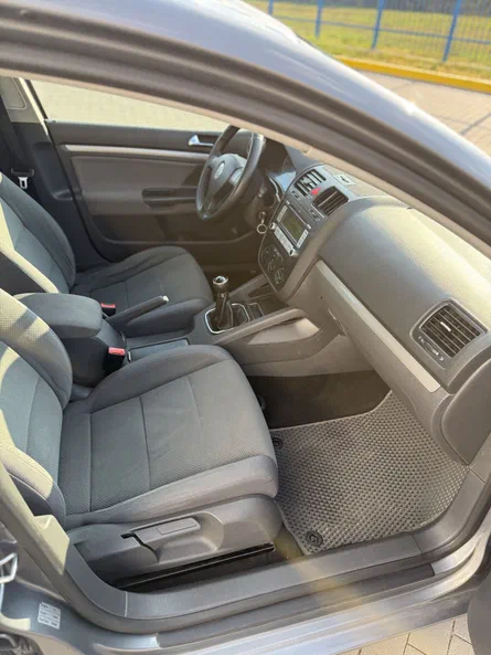 Volkswagen Golf 2005 - 6