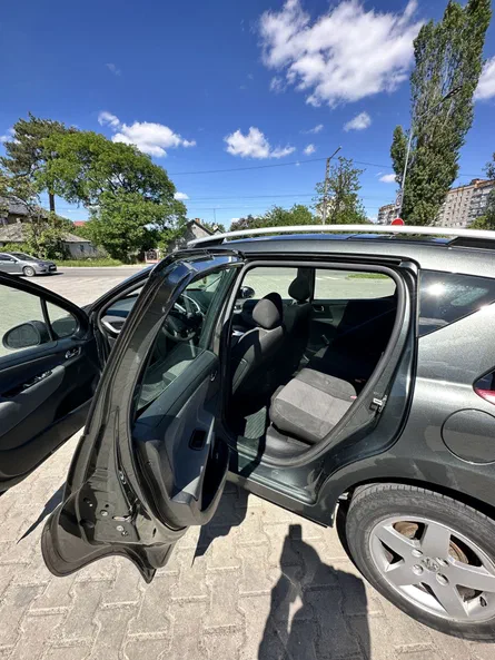 Peugeot 207 2011 - 12