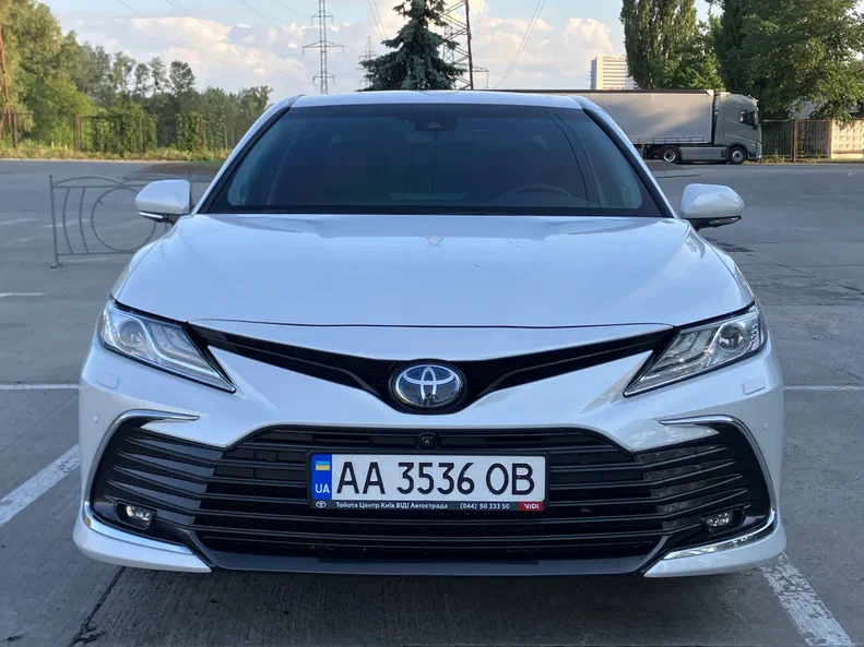 Toyota Camry 2021 - 1