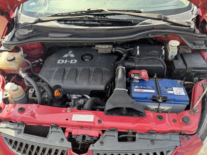 Mitsubishi Grandis 2006 - 8
