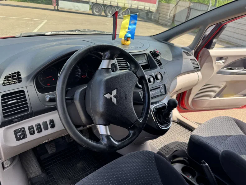 Mitsubishi Grandis 2006 - 2