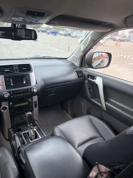 Toyota Land Cruiser Prado 2013 - 9