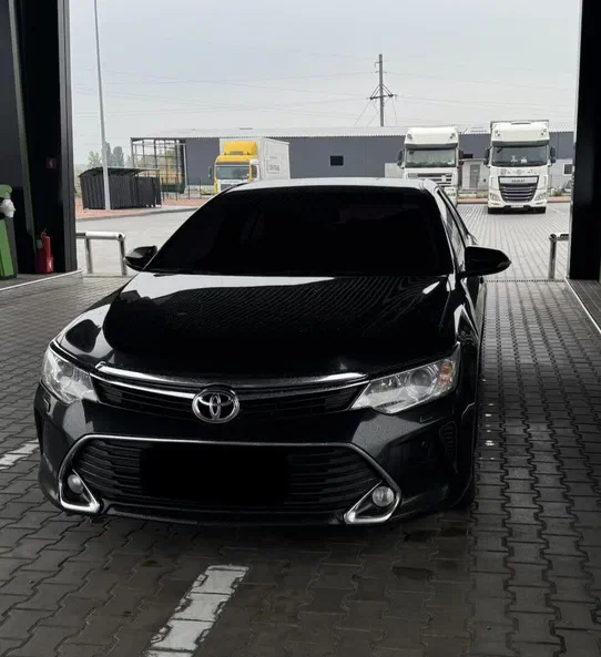 Toyota Camry 2017 - 0