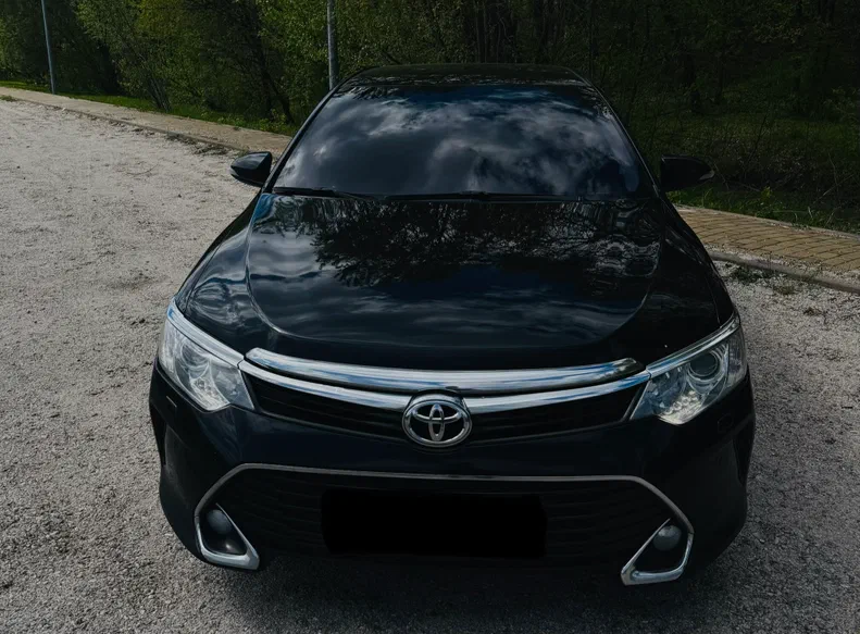 Toyota Camry 2017 - 1