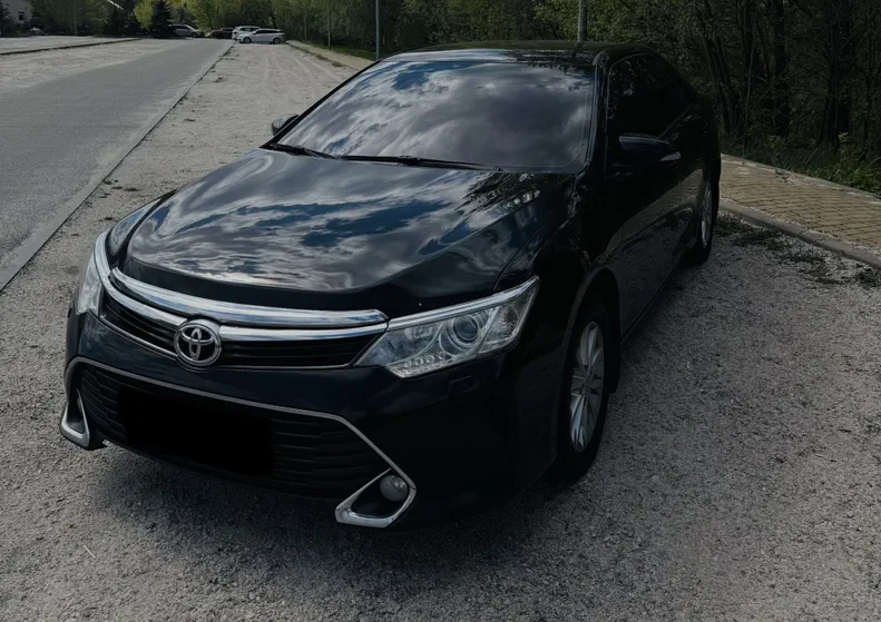 Toyota Camry 2017 - 4