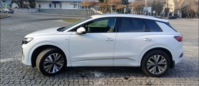 Audi Q4 e-tron 2023 - 2