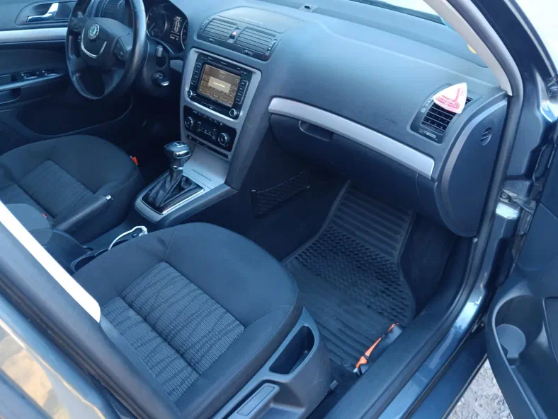 Skoda Octavia 2009 - 5