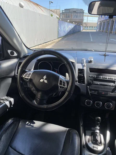 Mitsubishi Outlander 2011 - 2