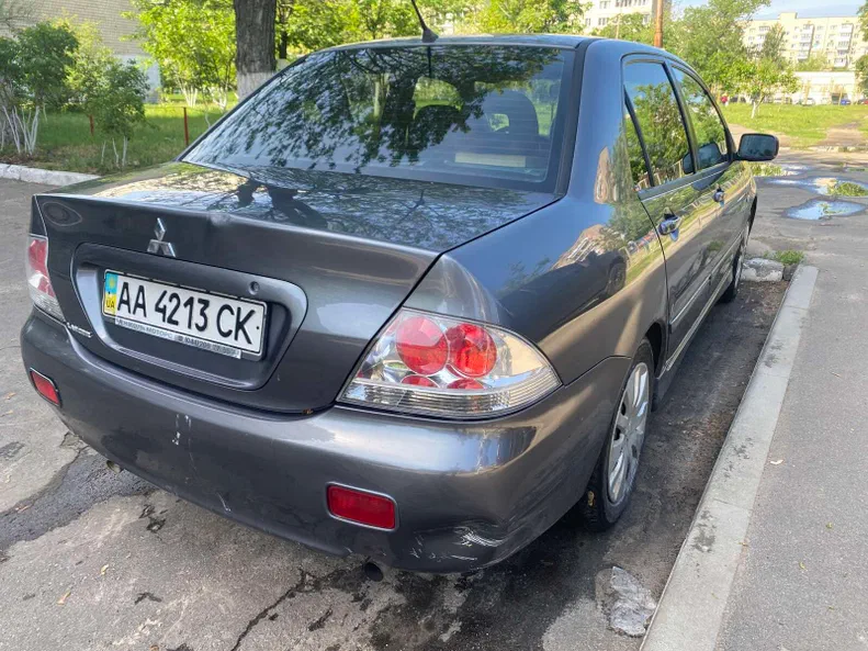 Mitsubishi Lancer 2007 - 3