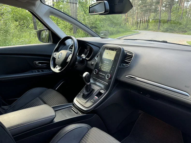 Renault Scenic 2017 - 18