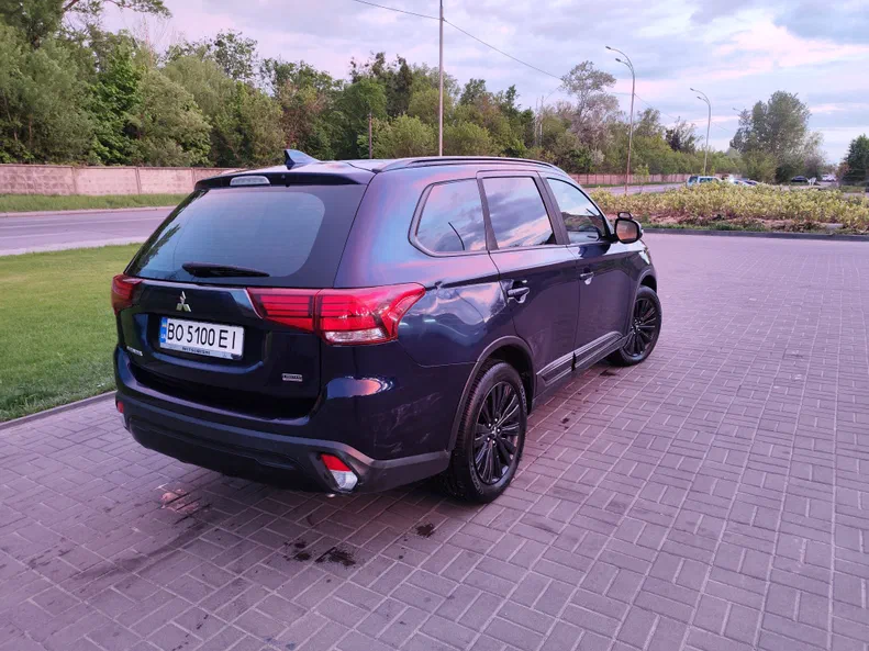 Mitsubishi Outlander 2020 - 1