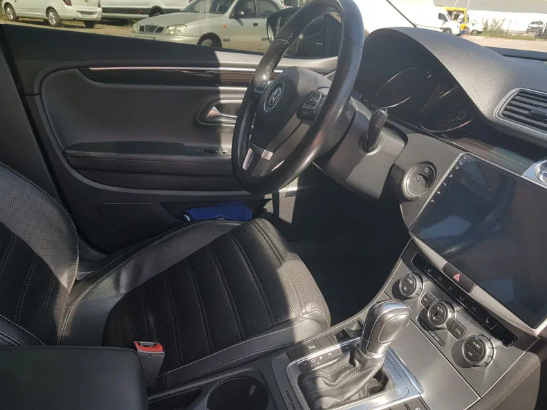 Volkswagen Passat CC 2013 - 20