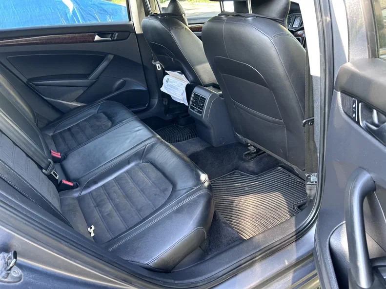 Volkswagen Passat 2012 - 11