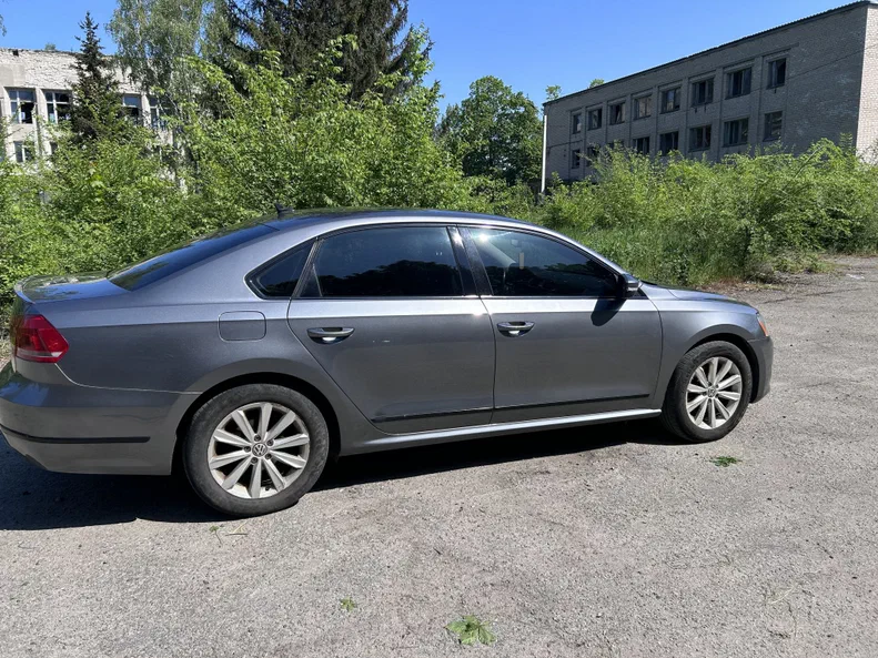 Volkswagen Passat 2012 - 3