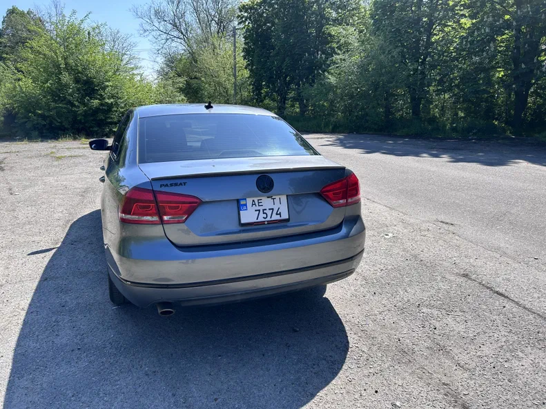 Volkswagen Passat 2012 - 21