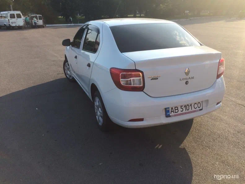 Renault Logan 2013 - 21