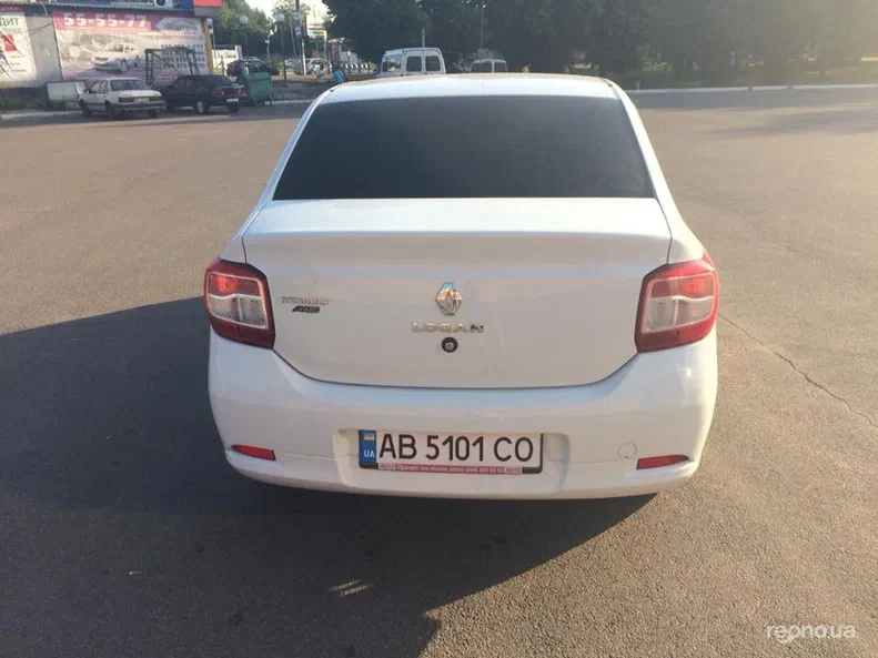 Renault Logan 2013 - 9