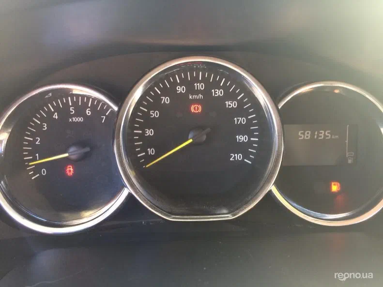 Renault Logan 2013 - 16