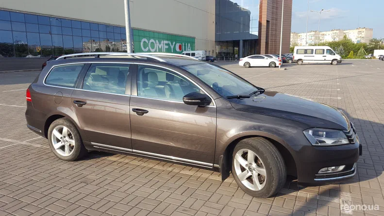 Volkswagen Passat 2011 - 5