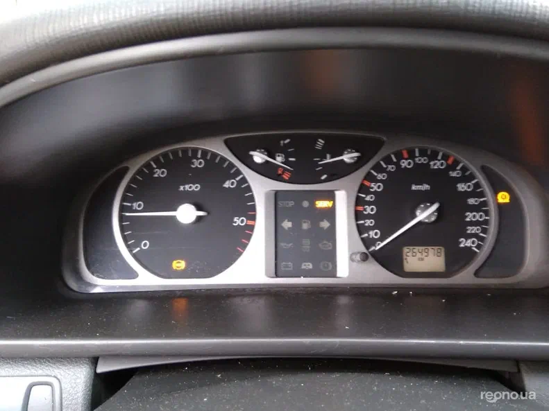 Renault Laguna 2002 - 8