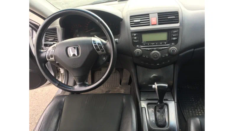 Honda Accord 2004 - 5