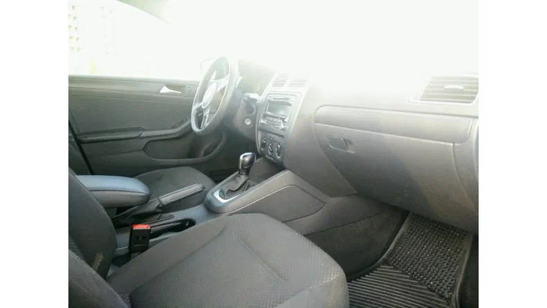 Volkswagen Jetta 2014 - 12