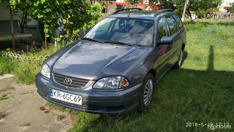 Toyota Avensis 2001 - 0