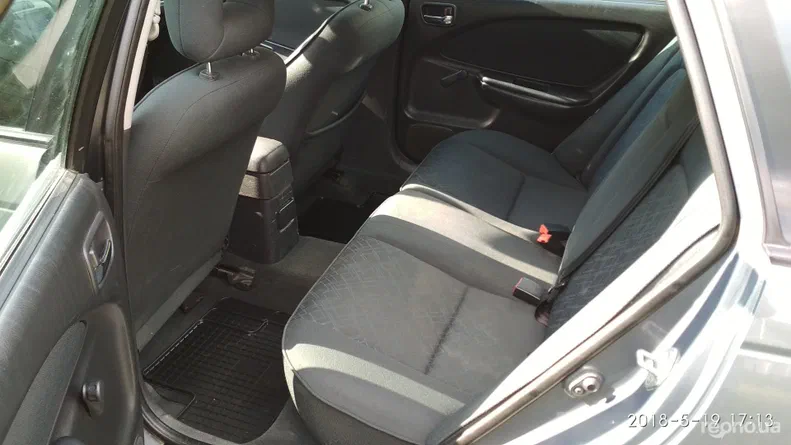 Toyota Avensis 2001 - 3