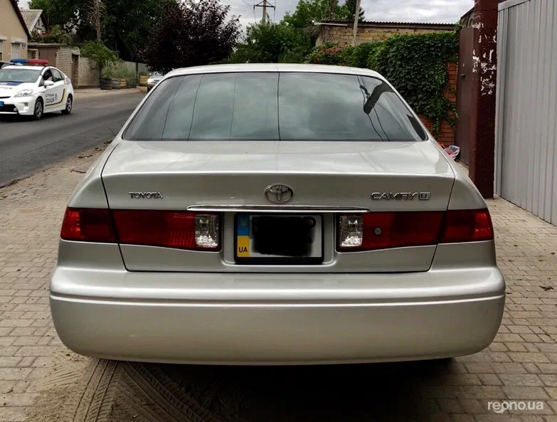 Toyota Camry 2000 - 5
