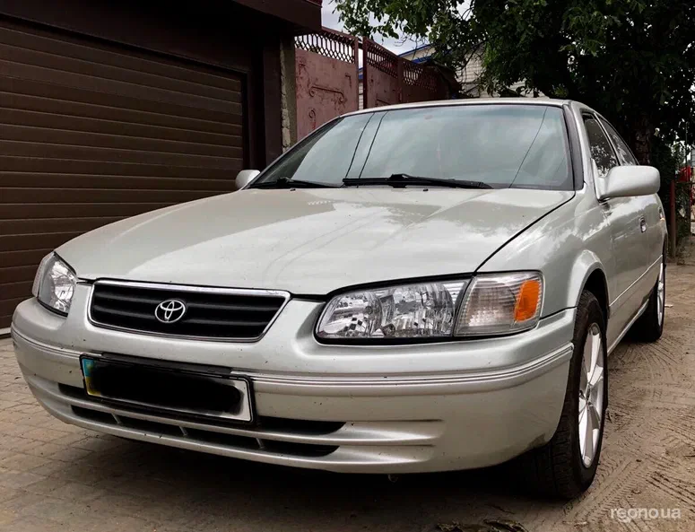 Toyota Camry 2000