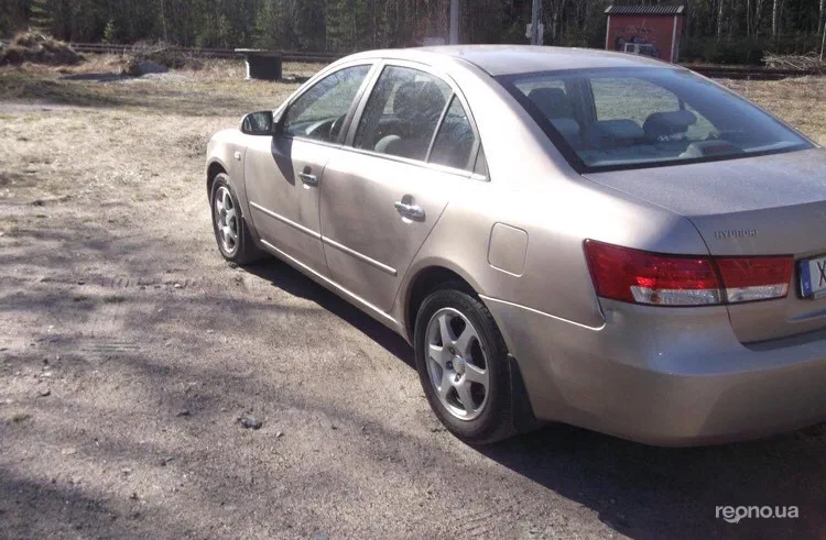 Hyundai Sonata 2006 - 11