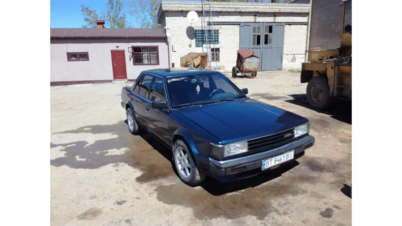 Nissan Bluebird 1985 - 5