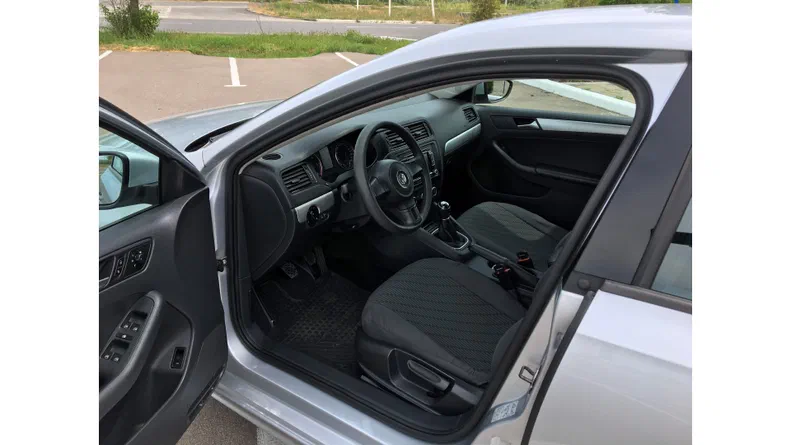 Volkswagen Jetta 2012 - 6