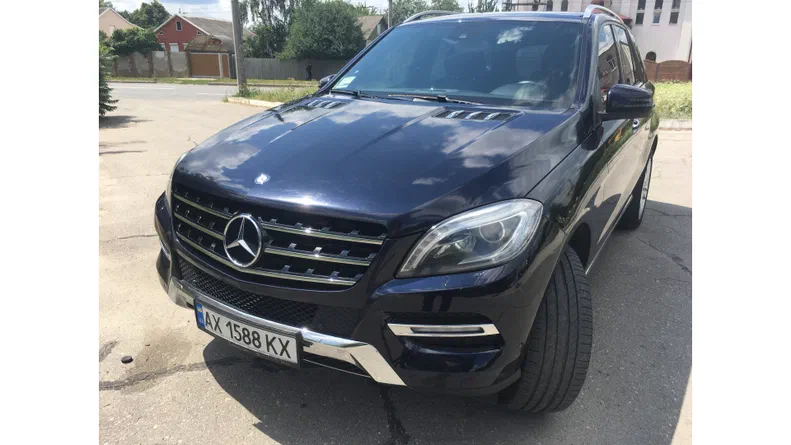 Mercedes-Benz M-Класс 2012