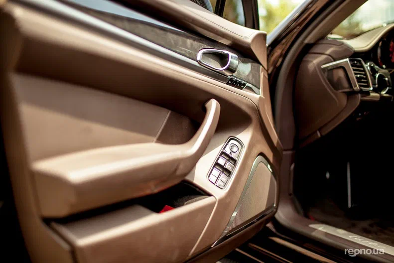 Porsche Panamera 2010 - 14