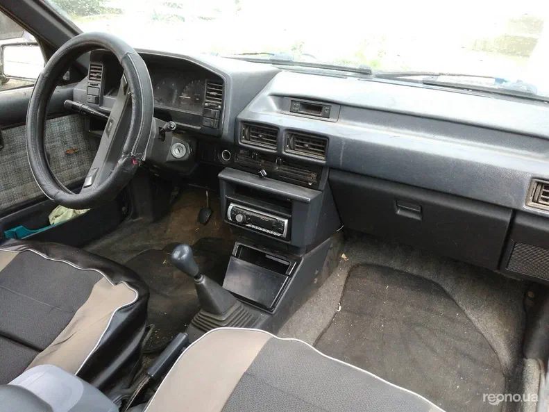 Toyota Corolla 1988 - 5