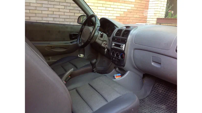 Hyundai Accent 2003 - 6