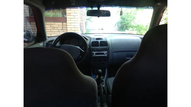 Hyundai Accent 2003 - 4