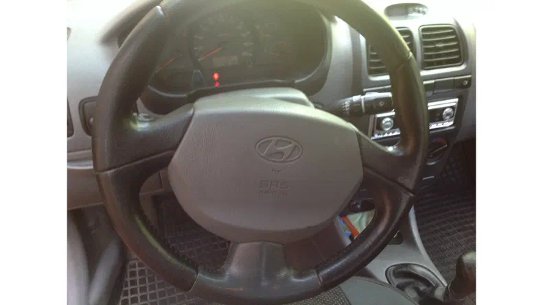 Hyundai Accent 2003 - 3